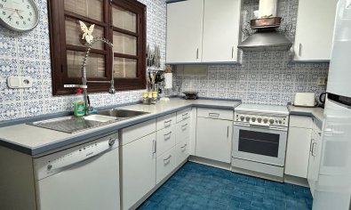 Resale - Villa -
Albir