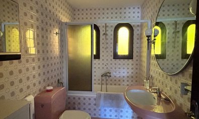 Resale - Villa -
Albir