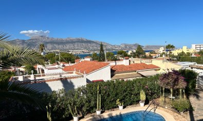Resale - Villa -
Albir