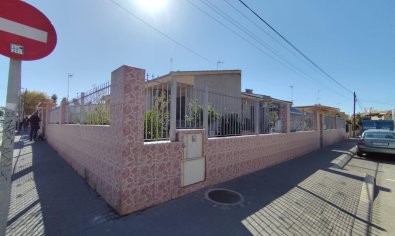 Bestaande bouw - Villa -
Torrevieja - Center