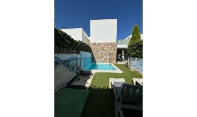 Reventa - Villa -
Orihuela Costa - Montezenia