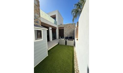 Reventa - Villa -
Orihuela Costa - Montezenia