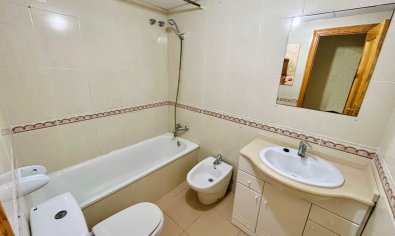 Reventa - Apartamento / piso -
Guardamar del Segura