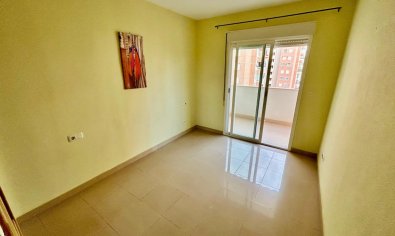 Reventa - Apartamento / piso -
Guardamar del Segura