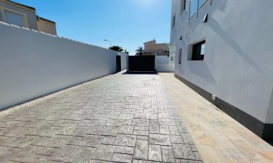 Bestaande bouw - Villa -
Torrevieja - Aguas Nuevas