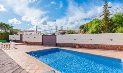 Bestaande bouw - Villa -
Torrevieja - Los Balcones