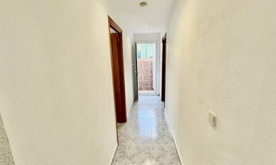 Resale - Villa -
Benimar