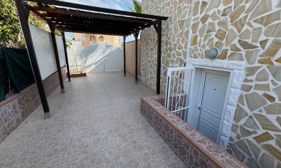 Resale - Villa -
Benimar