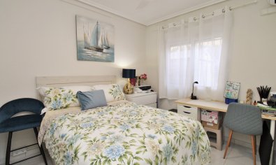 Reventa - Villa -
Orihuela Costa - Playa Flamenca