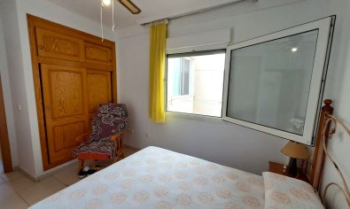 Reventa - Apartamento / piso -
Torrevieja - La Mata