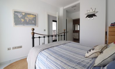 Reventa - Villa -
Los Montesinos - La Herrada