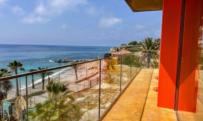 Resale - Villa -
Villajoyosa