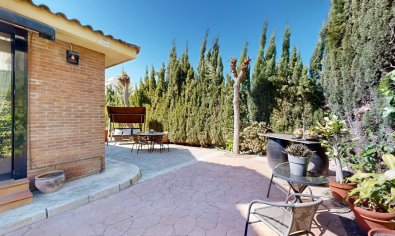 Resale - Villa -
San Juan de Alicante