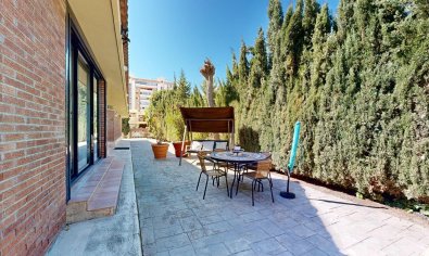 Resale - Villa -
San Juan de Alicante