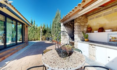 Resale - Villa -
San Juan de Alicante