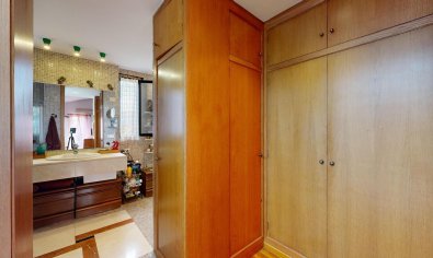 Resale - Villa -
San Juan de Alicante