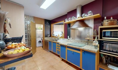 Resale - Villa -
San Juan de Alicante