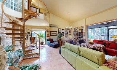 Resale - Villa -
San Juan de Alicante
