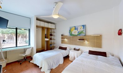 Resale - Villa -
San Juan de Alicante
