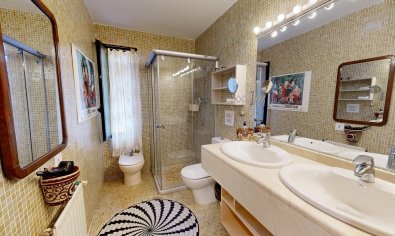 Resale - Villa -
San Juan de Alicante