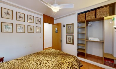 Resale - Villa -
San Juan de Alicante