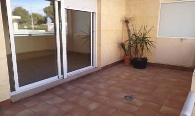 Reventa - Villa -
Los Montesinos - La Herrada