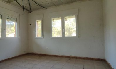 Bestaande bouw - Villa -
Alcoy