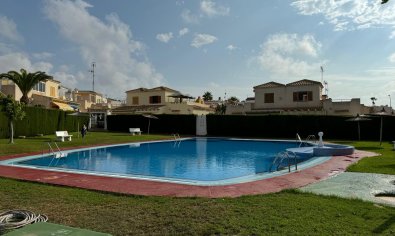 Reventa - Adosado -
Orihuela Costa - Serena