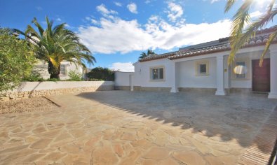 Bestaande bouw - Villa -
Moraira - Benimeit