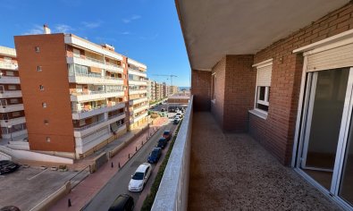 Bestaande bouw - Appartement -
Torrevieja - Punta Prima