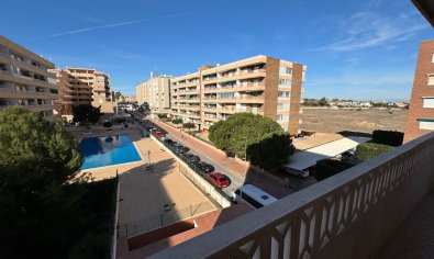 Bestaande bouw - Appartement -
Torrevieja - Punta Prima