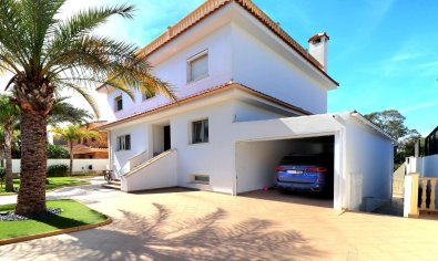 Reventa - Villa -
Orihuela Costa - Campoamor