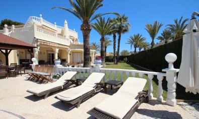 Bestaande bouw - Villa -
Torrevieja - Punta Prima