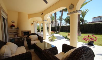 Bestaande bouw - Villa -
Torrevieja - Punta Prima