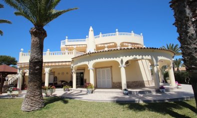 Bestaande bouw - Villa -
Torrevieja - Punta Prima