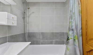 Resale - Apartment -
Guardamar del Segura