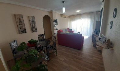 Reventa - Apartamento / piso -
Torrevieja - La Mata