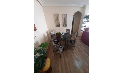 Reventa - Apartamento / piso -
Torrevieja - La Mata