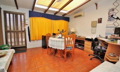 Resale - Townhouse -
Villamartín