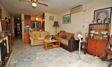 Resale - Townhouse -
Villamartín