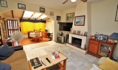 Resale - Townhouse -
Villamartín