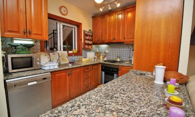 Resale - Townhouse -
Villamartín