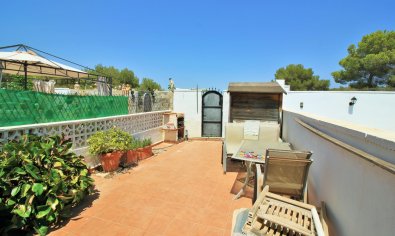 Resale - Townhouse -
Villamartín