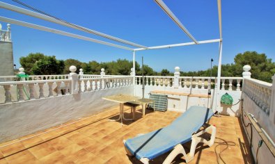 Resale - Townhouse -
Villamartín