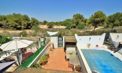 Resale - Townhouse -
Villamartín