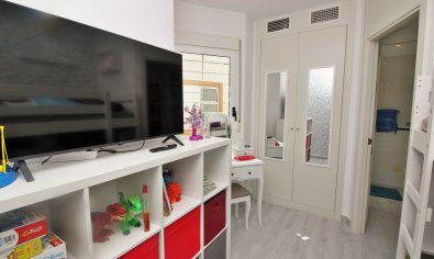 Reventa - Apartamento / piso -
Orihuela Costa - Playa Flamenca