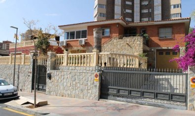 Bestaande bouw - Villa -
Benidorm - Poniente