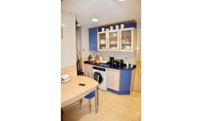 Reventa - Apartamento / piso -
Benidorm - Colonia Madrid