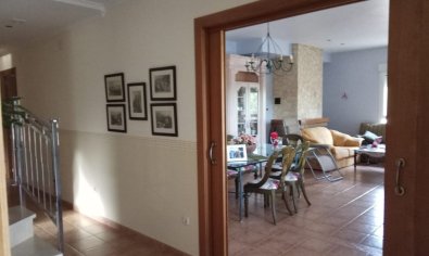 Bestaande bouw - Villa -
Yecla