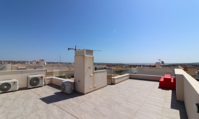 Reventa - Villa -
Los Montesinos - La Herrada